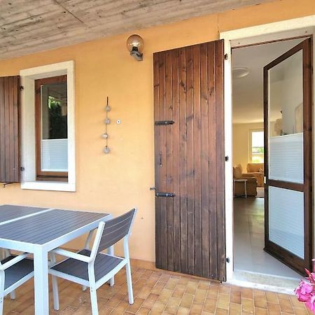 Europa Pool Apartment Бардолино Екстериор снимка