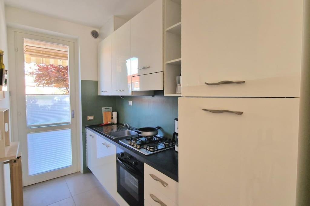 Europa Pool Apartment Бардолино Екстериор снимка