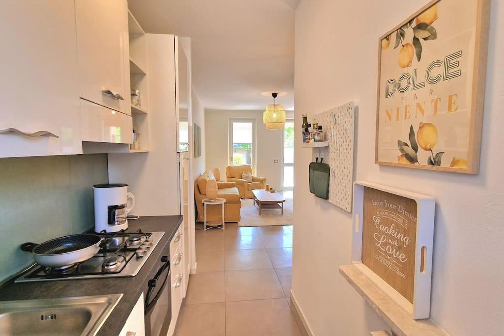 Europa Pool Apartment Бардолино Екстериор снимка